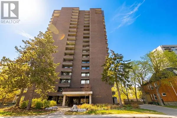 71 Somerset ST West #2003, Ottawa, ON K2P2G2