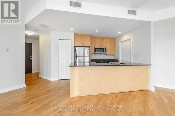 1227 Wellington ST West #702, Ottawa, ON K1Y0G7