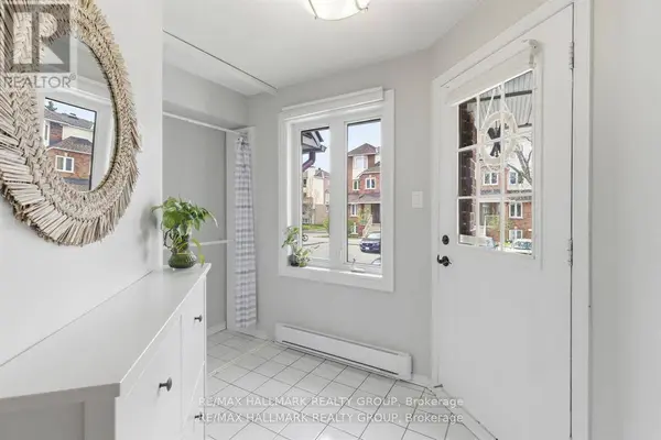 390 Briston Private #3, Ottawa, ON K1G5R3