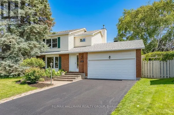 34 STARLING CRESCENT, Ottawa, ON K2J2L9
