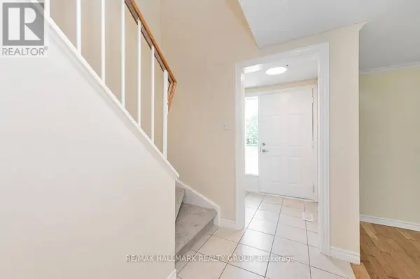 34 STARLING CRESCENT, Ottawa, ON K2J2L9