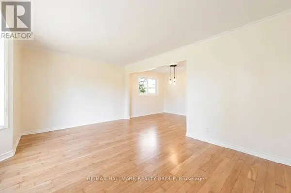 34 STARLING CRESCENT, Ottawa, ON K2J2L9