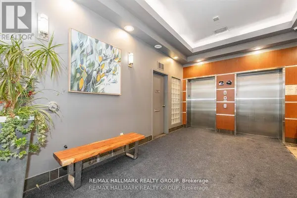 1227 Wellington ST West #702, Ottawa, ON K1Y0G7