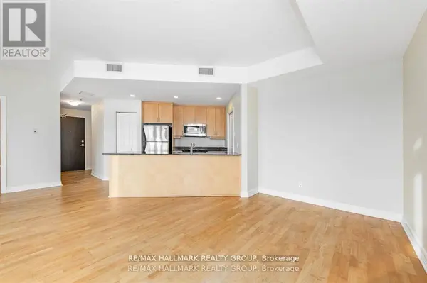 1227 Wellington ST West #702, Ottawa, ON K1Y0G7