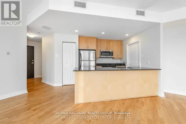 1227 Wellington ST West #702, Ottawa, ON K1Y0G7