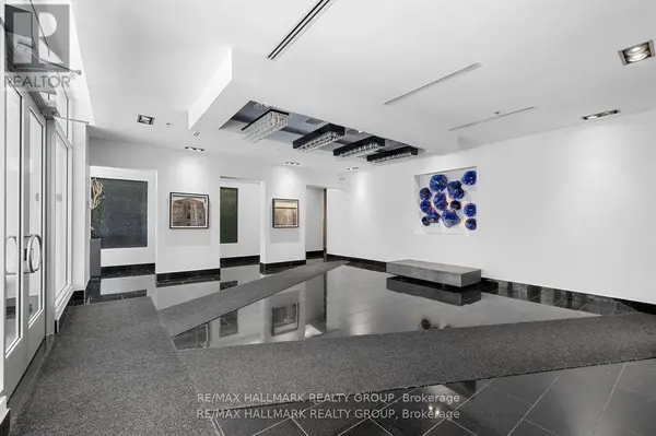101 Richmond RD #611, Ottawa, ON K1Z0A6
