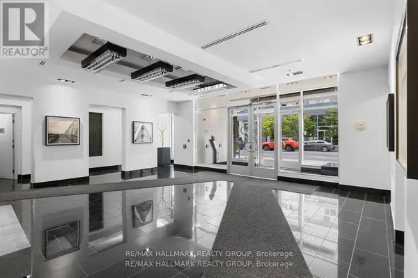 101 Richmond RD #611, Ottawa, ON K1Z0A6