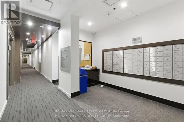 101 Richmond RD #611, Ottawa, ON K1Z0A6