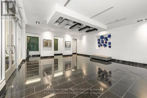 101 Richmond RD #319, Ottawa, ON K1Z0A6