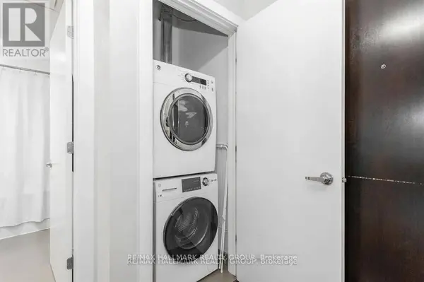 101 Richmond RD #319, Ottawa, ON K1Z0A6