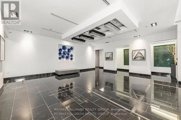 101 Richmond RD #319, Ottawa, ON K1Z0A6