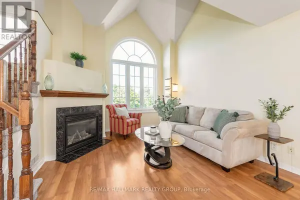 1715 BLOHM DRIVE, Ottawa, ON K1G6N6