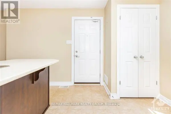 1124 Docteur Corbeil BLVD #5, Clarence-rockland, ON K4K0G9