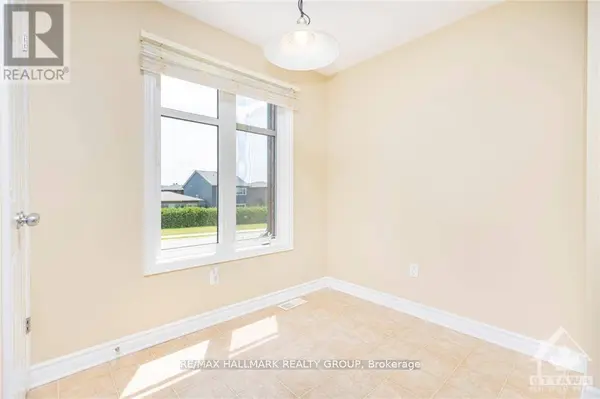 1124 Docteur Corbeil BLVD #5, Clarence-rockland, ON K4K0G9