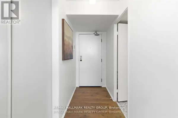 71 Somerset ST West #2003, Ottawa, ON K2P2G2