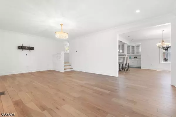 1102 Anderson Ave, Fort Lee Boro, NJ 07024