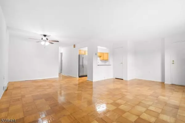 74 E Maple St, Teaneck Twp., NJ 07666