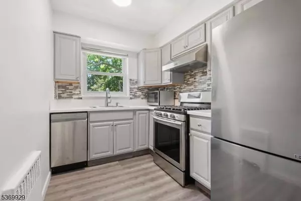 229 Washington Ave #10, Fort Lee Boro, NJ 07024