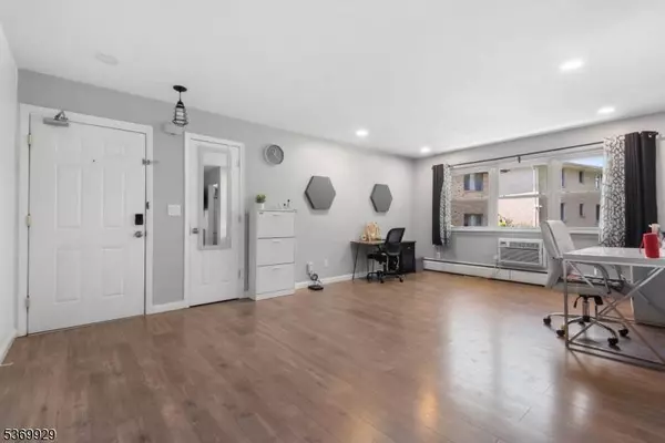 229 Washington Ave #10, Fort Lee Boro, NJ 07024