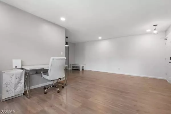 229 Washington Ave #10, Fort Lee Boro, NJ 07024