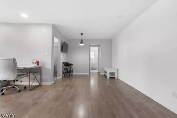 229 Washington Ave #10, Fort Lee Boro, NJ 07024