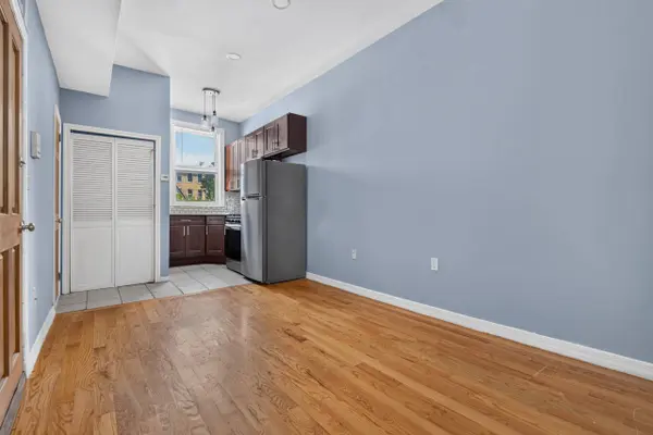 112 WAVERLY ST, Jc Heights, NJ 07306-1007