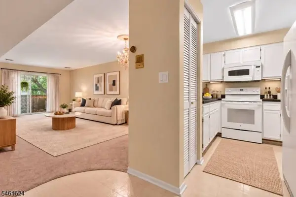 19 Plauderville Ave #208, Garfield City, NJ 07026