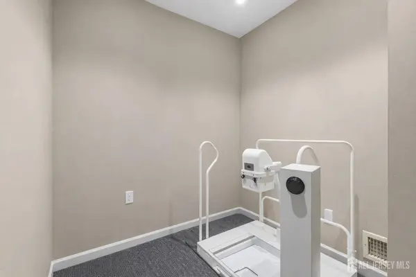 1618 Parker AVE, Fort Lee, NJ 07024