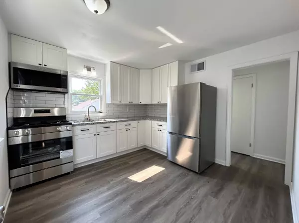 5313 N 44th St, Milwaukee, WI 53218