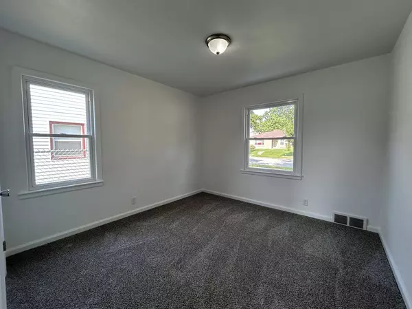 5313 N 44th St, Milwaukee, WI 53218