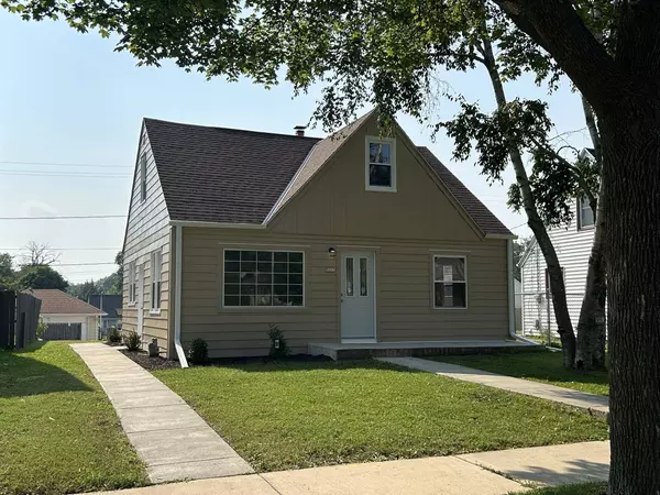 5313 N 44th St, Milwaukee, WI 53218