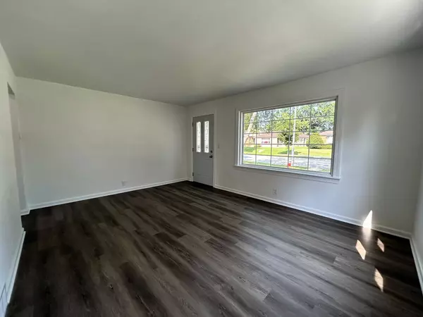 5313 N 44th St, Milwaukee, WI 53218