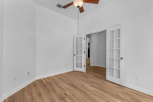 551 Middle CRK, Buda, TX 78610