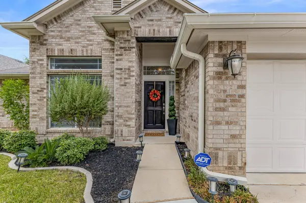 551 Middle CRK, Buda, TX 78610