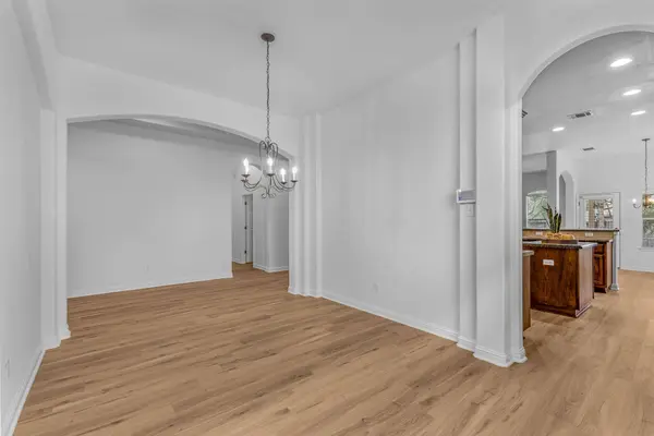 551 Middle CRK, Buda, TX 78610