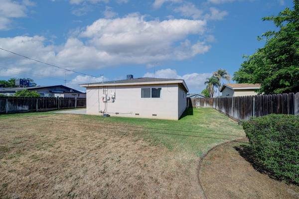 3504 S Dollner Street, Visalia, CA 93277