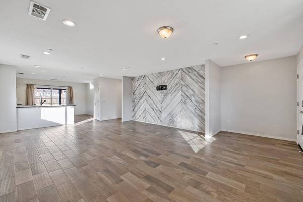 1814 Hermosa Avenue, Tulare, CA 93274