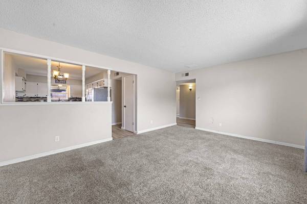 1611 S Giddings Street, Visalia, CA 93277