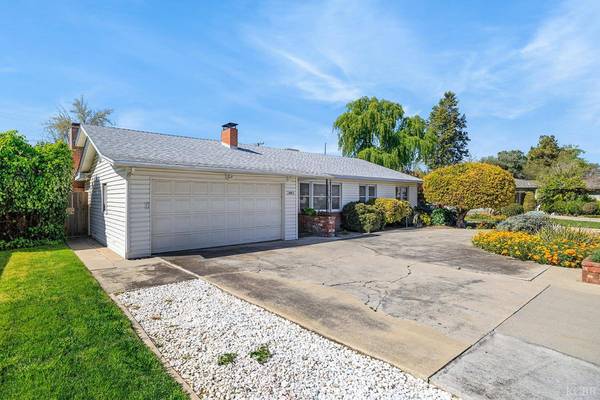 2080 McKinley Avenue, Hanford, CA 93230