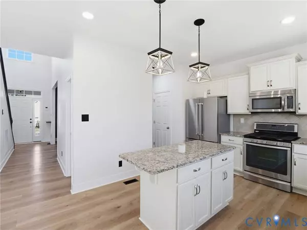 14219 Ashleyville LN, Midlothian, VA 23112