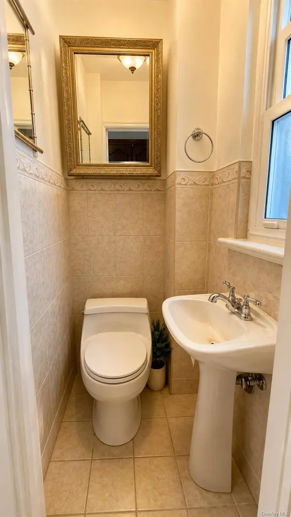 8017 215th ST, Hollis Hills, NY 11427