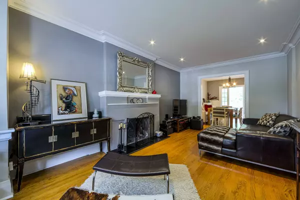 Toronto, ON M5N 1J9,413 Roselawn Ave