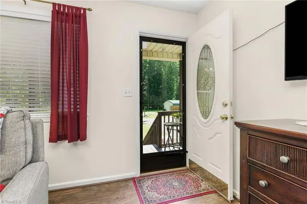 617 Alan DR, Yadkinville, NC 27055