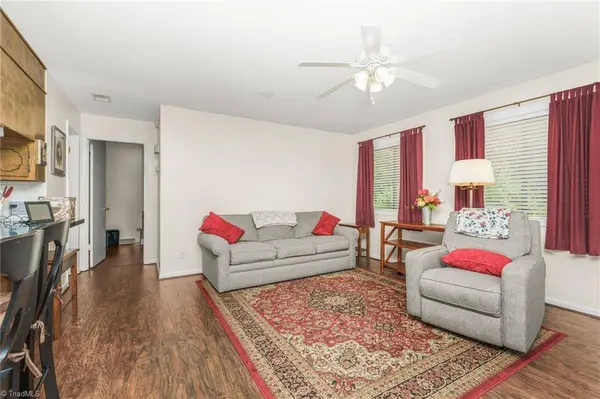 617 Alan DR, Yadkinville, NC 27055