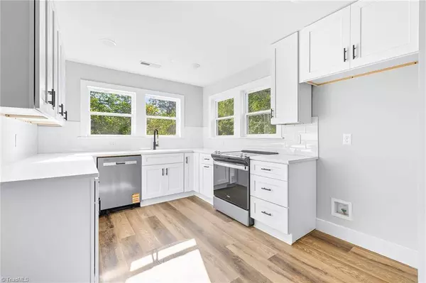 106 Barker ST, Randleman, NC 27317