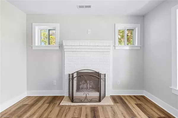 106 Barker ST, Randleman, NC 27317