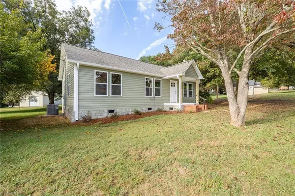 106 Barker ST, Randleman, NC 27317