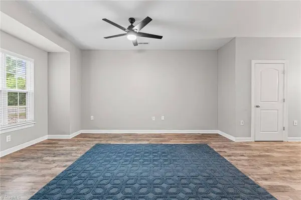 908 Windcastle LN, Winston-salem, NC 27105