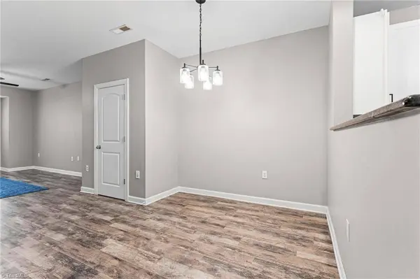 908 Windcastle LN, Winston-salem, NC 27105