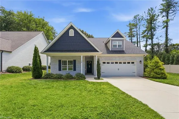 78 Robinhood CIR